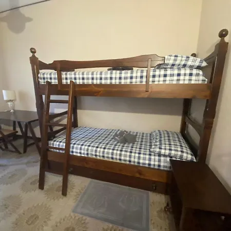 Castagneto House Daire